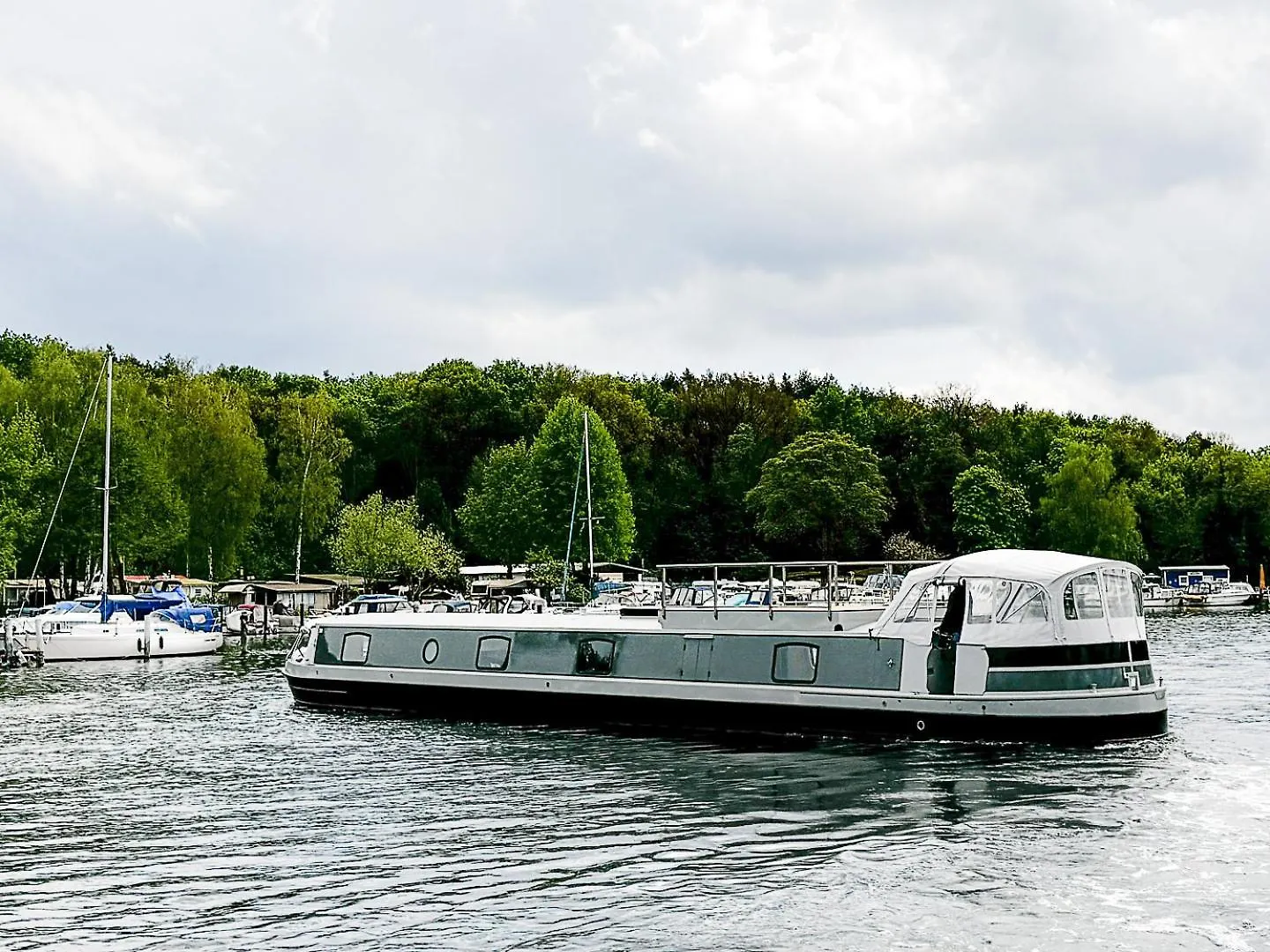 Premium Hausboot Am Pichelssee - Madam President Hotel Berlin 0*,  Germany